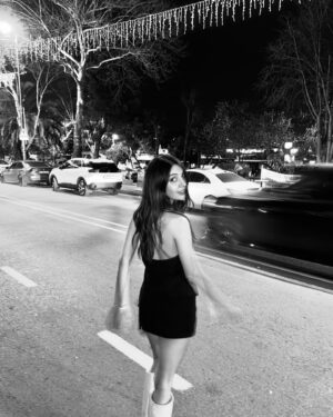 İrem Yüksel Instagram - What a Night🥂
Canımız doğmuş🫠 (Merve yerinde durmadığın için harcandım yazmak sana yasak!❤️‍🔥)