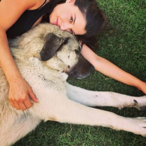 Irem Altug Instagram - Yaz aşkı ❤️ @project_petgang