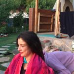 Irem Altug Instagram - Bu videonun yapımında hiç bir İrem Altuğ’a zarar verilmemiştir. Evde denemeyiniz.