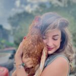 Irem Altug Instagram – 🤩Pati Çetesine gelen ünlü oyuncu İrem Altuğ’un bahçede yaşadığı zor anlar 

🎉Orjinal ses ve daha fazlası için hikayelerimizi takip edin @birpaticetesi @iremaltug