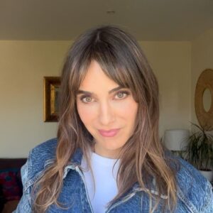 Irene Arcos Instagram - .
1- un poquito de norte, siempre.
2- lo de grabarse a uno mismo.
3- casa.
4- Fly me to the Moon
5- en  @jaujamadrid