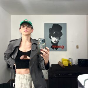Irene Azuela Instagram - Salimos varias a saludar. 😂.