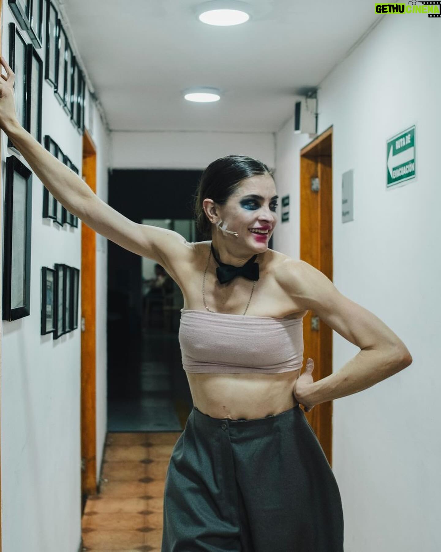 Irene Azuela Instagram - WILKOMMEN a este Cabaret. LEBEN UND LEBEN LASSEN (vivir y dejar vivir) es nuestro leimotif. @cabaretmexico 📷 @emiliovaldes55