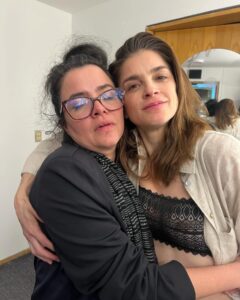 Irene Azuela Instagram - Desde que vi su Ofelia en 2005 llevo esperando este momento. No importa si me está tomando el pelo en la foto 2, yo le voy a creer. 😍 @edwarda.gurrola #señoronacomploteemos