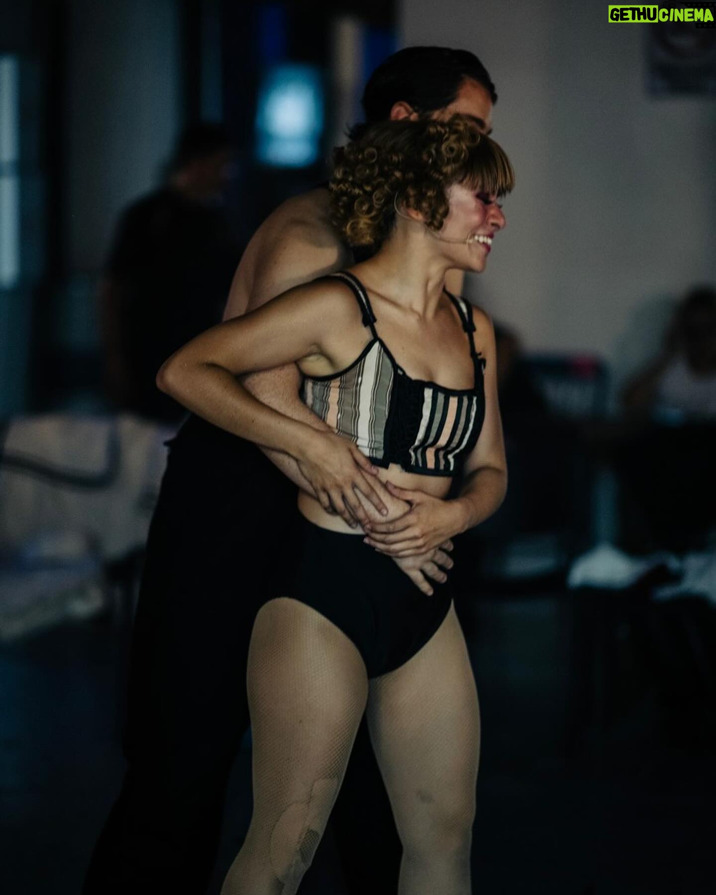 Irene Azuela Instagram - WILKOMMEN a este Cabaret. LEBEN UND LEBEN LASSEN (vivir y dejar vivir) es nuestro leimotif. @cabaretmexico 📷 @emiliovaldes55