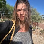 Irene Azuela Instagram - Marzo de tanto. Sentirme homesick en mi propia casa, un estreno espectacular, maratón de funciones, besos a mi persona favorita, video llamadas, días de apapacho, teamback con mis hermanos, paseos obligados con perrita eléctrica. Aprender finalmente la importancia de dormir…