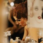 Irene Azuela Instagram - Este es nuestro Cabaret. Y si, hay besos, toqueteos y más. Porque este es un espacio de libertad. @cabaretmexico 📷 @emiliovaldes55