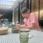 Irene Azuela Instagram - Marzo de tanto. Sentirme homesick en mi propia casa, un estreno espectacular, maratón de funciones, besos a mi persona favorita, video llamadas, días de apapacho, teamback con mis hermanos, paseos obligados con perrita eléctrica. Aprender finalmente la importancia de dormir…