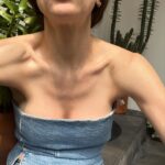 Irene Azuela Instagram - Coquette a los 44 y tomando el sol porque hoy sí se aguanta.