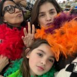 Irene Azuela Instagram - Siempre nos gustó cantar, íbamos a formar un grupo con @jm_lopez_velarde luego les dije que yo quería estudiar teatro. Los años pasan y todos los caminos llegan a… bueno, cerca de Roma. Vaya mujer inspiración. Vaya mujer que ama amar. A estas amigas hay que visitarlas donde quiera que estén, enseñan muchísimo. @ciaoluzma