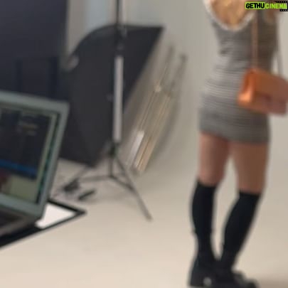Irene Azuela Instagram - Nos divertimos aunque nos regañen, porque hemos aprendido que el gozo es parte vital de la creación. Qué delicia madurar y poder disfrutar el viaje. @ilsesalsas #pajaritas #elfitas