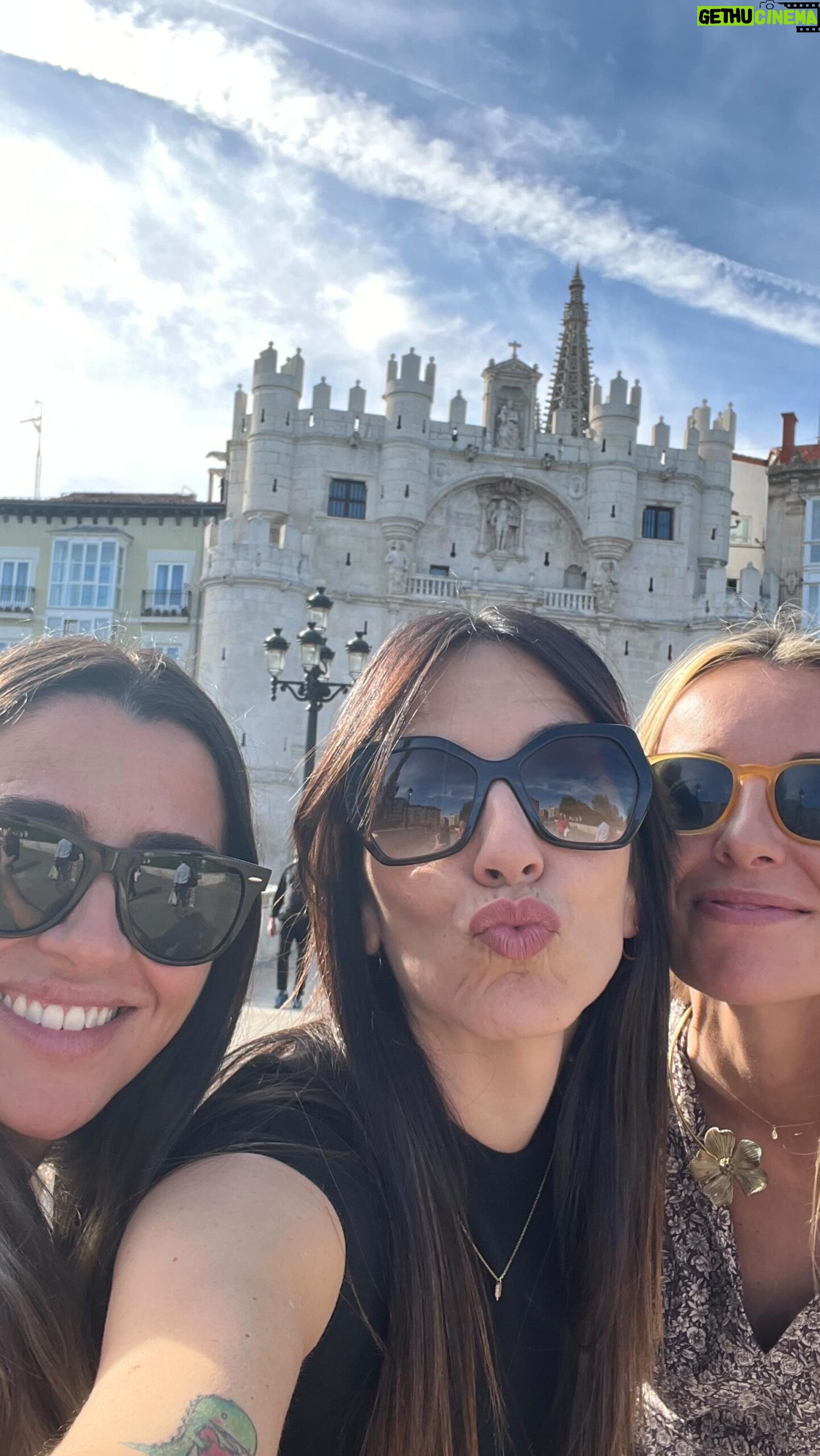 Irene Junquera Instagram - Pero, ¿a quién se le ocurrió decir que la gente del norte es fría? Burgos… ¡qué maravilla! Gracias por la noche de ayer, fue una gozada 🙌🏼