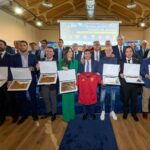 Irene Junquera Instagram – Gracias, @valdeolmosalalpardo y @robertogomezoc por este premio tan merecido 🤣🤣 
Lo pasé increíble y fue un placer estar junto a tantas leyendas del fútbol 🙌🏼⚽️ (están en la última foto)