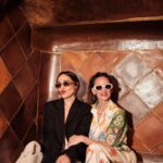 Irene Montalà Instagram - Ayer @etniabarcelona organizó un evento precioso en la Casa Batlló. Ver la tormenta a través de sus ventanales es algo que guardaré en mi ❤️ Gracias @aagullo , eres garantía de belleza. Y siempre feliz de verte @claradenadaltrias 😊 #casabatllóxetniabarcelona #etniabarcelonacommunity @etniabarcelona 📸 @martapalmer