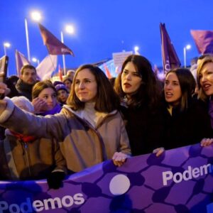 Irene Montero Instagram - Frente a su reacción nuestra lucha y la de todas las mujeres✊💜
#8M2024
