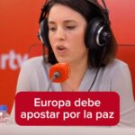 Irene Montero Instagram - La paz es la tarea política más importante. Solo en paz se pueden resolver los problemas económicos y sociales de la gente. Con la guerra vuelven los recortes y crecen las desigualdades y la emergencia climática