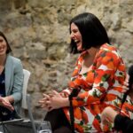 Irene Montero Instagram - Con la @carlavalld y Patry Centeno hacemos un buen equipo y ayer compartimos una bonita tarde y una mejor noche juntas 🔥💜 Presentación de “A la foguera”, de Carla Vall