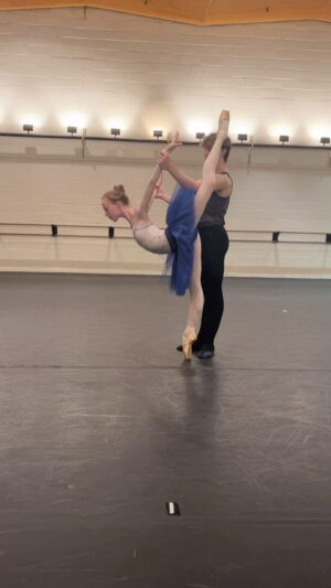 Irina Dvorovenko Instagram - At the Met Opera studios today with the wonderful Elisabeth Beyer and Brady Farrar! It's their very first time trying the White Swan pas de deux together and they are doing and learning at the same time lol! Two hours fly by very quickly when you're working with such talent. 🦢💪🧠 @elisabethsbeyer @bradyfarrar @blochdanceusa @bloch_eu #blochgirl #dance #yagp #dancer #ballerina #partnering #ballet #variation #whiteswan @yagp