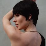 Irina Antonenko Instagram – How about that? 🙌
Thanks to my magic @kalina.colorhair
 for this new look & my love @stellers.photo ❤️

More is coming… 🙌
