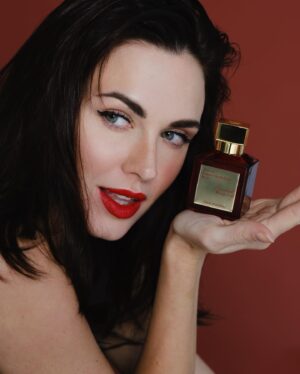 Irina Antonenko Instagram - Start your day with a spritz of confidence! 🌞 The right perfume can set the tone for a fabulous day. Let the scent of fresh possibilities fill the air and inspire your every step. Choose a fragrance that reflects your personality and makes you feel empowered. Embrace the sweet start to a sweet day! 💄
#irinaantonenko #actress #model #PerfumePower #ScentYourWay #MorningMotivation