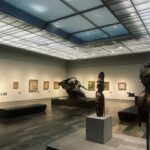 Irina Chesnokova Instagram - @louvreabudhabi отличный музей. Помимо того, что красивый, коллекция собрана очень даже достойная. Тут и Роден, и Шагал, и Пикассо, и Мондриан, и Кандинский, и Кацусика Хокусай. А сколько работ Моне! Как будто на распродаже по скидке взяли. В общем, обязательно сгоняйте посмотреть. Всего полтора часа от дубая по отличным дорогам с ограничением скорости 120-140. Если номера снимите, то минут за 10 можно доехать, наверное..))