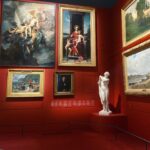 Irina Chesnokova Instagram - @louvreabudhabi отличный музей. Помимо того, что красивый, коллекция собрана очень даже достойная. Тут и Роден, и Шагал, и Пикассо, и Мондриан, и Кандинский, и Кацусика Хокусай. А сколько работ Моне! Как будто на распродаже по скидке взяли. В общем, обязательно сгоняйте посмотреть. Всего полтора часа от дубая по отличным дорогам с ограничением скорости 120-140. Если номера снимите, то минут за 10 можно доехать, наверное..))