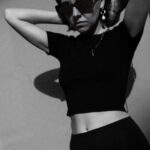 Irina Chesnokova Instagram - Держите-ка еще немножко красивых фоток, а то че, зря мы с @sobkoangelina в 50 по улицам Дубая потели? 😇❤️ @leica_camera #dubai
