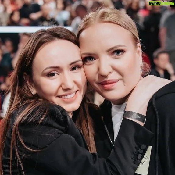 Irina Myagkova Instagram - Это мы сходили на новое шоу звезды @show_zvezdy посмотрите его обязательно🤟🏽