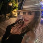 Irmak Ünal Instagram - Don’t hold back. Weird it out. Be the glitch. 😉 #iammyownexperimentiammyownworkofart #grateful #betheglitch