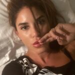Irmak Ünal Instagram - Last few months have been amazing eye openers… my little advice to all that give time and love to follow me… always listen to your intuition, but still be brave to follow your dreams… sometimes it will seem like it all dont make sense… but believe me there is a reason for this all… And… dont forget to have loads of fun in the process. Oh and dont take it too seriously…Keep dancing and keep dreaming ❤️‍🔥 ✨✨✨✨✨✨✨✨✨ Son birkaç ay inanılmaz ufuk açıcı oldu… beni takip etmek için zaman ayıran ve seven herkese küçük tavsiyem… her zaman sezgilerinizi dinleyin, buna ragmen yine de hayallerinizi takip etmek için cesur olun… bazen her şey anlamsızmış gibi görünecek … ama inanın bütün bunların bir nedeni var… Ve… bu süreçte bol bol eğlenmeyi de unutmayın. Ha bi de… fazla ciddiye almayın… hiçbirşeyi…Dans etmeye ve hayal kurmaya devam edin #intuition #trustyourintuition #musicislife #believe #allin #alllove