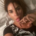 Irmak Ünal Instagram - Last few months have been amazing eye openers… my little advice to all that give time and love to follow me… always listen to your intuition, but still be brave to follow your dreams… sometimes it will seem like it all dont make sense… but believe me there is a reason for this all… And… dont forget to have loads of fun in the process. Oh and dont take it too seriously…Keep dancing and keep dreaming ❤️‍🔥 ✨✨✨✨✨✨✨✨✨ Son birkaç ay inanılmaz ufuk açıcı oldu… beni takip etmek için zaman ayıran ve seven herkese küçük tavsiyem… her zaman sezgilerinizi dinleyin, buna ragmen yine de hayallerinizi takip etmek için cesur olun… bazen her şey anlamsızmış gibi görünecek … ama inanın bütün bunların bir nedeni var… Ve… bu süreçte bol bol eğlenmeyi de unutmayın. Ha bi de… fazla ciddiye almayın… hiçbirşeyi…Dans etmeye ve hayal kurmaya devam edin #intuition #trustyourintuition #musicislife #believe #allin #alllove