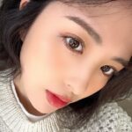 Iroha Yanagi Instagram – ⁡・

＼ ❄︎色っぽ、ラメ色冬メイクitemご紹介💄 ／
⁡
愛用してる
@opera_cosmetics から続々と
新色登場してたので使ってみたよ👄

:𝟭𝟮𝟮 ルミナイズベージュ
血色感あるコーラルピンク系のベージュで
シルバーのラメが上品に輝く
着け心地抜群のヌードカラー
⁡
:𝟭𝟮𝟭 ナイトレッド
この色、色っぽさが半端ない
ブルーラメが入ってて
洒落感ある大人レッド
⁡
アイメイク👁
涙袋
:𝟭𝟬𝟮 スノウピンク
透明感ある白みピンクで
涙袋がふっくら際立つラメが大人可愛い❄️
⁡
目尻
:𝟭𝟮 カシス
カシス色がお洒落なアイペンシル
キツくならずに引けて目尻にさりげなくon
⁡

イルミネーションに負けじと
普段メイクにラメ色＋した冬仕様メイクでした☃️

#コスメレポ #冬メイク 
#ラメ色 #大人メイク #リップメイク 
#涙袋メイク #opera_cosmetics