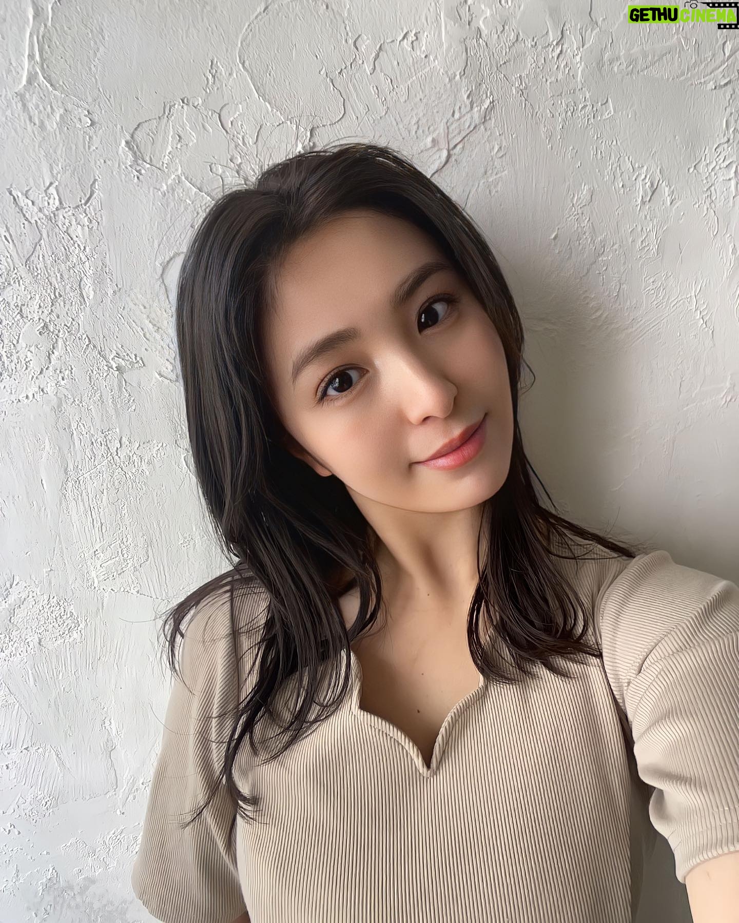 Iroha Yanagi - 810 Likes - ___ ̄ ̄ ̄___
𝘰𝘶𝘵𝘧𝘪𝘵 𝘰𝘧 𝘵𝘩𝘦 𝘥𝘢𝘺.👜
#shooting
#outfit