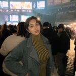 Iroha Yanagi Instagram – ・
関西コレクション2024🤍
S/Sで皆んな春仕様になってた🌸

CASUALをテーマに
全身SHEINコーデで遊びにきたよ👖❤︎

この時期にぴったりのデニムのロングジャケットに
ステージ上でも着用されてたストライプの
タートルネックセーターにフレアスカート🙌🏻
グリーンと縞模様をポイントに
春のカジュアルコーディネート組んでみました😌✨

ピアスもフラットシューズもSHEINさんのものだよ♪
どのアイテムも着回しできそうで
お手頃なのに生地もしっかりしてて着心地good🙆🏻‍♀️🤍

FRIFUL ウェストベルト付きロングデニムジャケット
商品ID：26676236

FRIFULタートルネックストライプセーター
商品ID：26001397

フレアスカート
商品ID：24438036

フラットシューズ(アーミーグリーン)
商品ID：25406624

DAZYボールデコレーションスタッドピアス
商品ID：15118783

縞模様プリント大容量エコバッグ
商品ID：11013401

私専用のクーポンコードが発行されました🎫
クーポンコード：KC24iroha

https://m.shein.com/jp/campaigns/kansai24ss

#SHEIN関コレ24SS
#SHEIN関コレ
#24SSwithSHEIN
#SHEINjapan
#SHEINコーデ
#関西コレクション
#SHEINSTYLEKEYWORDS
