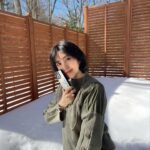 Iroha Yanagi Instagram – ・
外出中にミラーを持ち歩かないでも
さっとメイク直しできて便利な
ミラーケースを探してて
@casetify 
CASETiFY_jpのケースに新調っ🤍
銀世界の綺麗な景色が映り込んでた…🌨

ネーム入れれて自分だけのケースって嬉しい‼︎
👧🏻も最近鏡をチェックしたがるからnice case📱♪
ショルダーストラップは
長さ調節もできるハートのチャームがお気に入りˎˊ˗ 

@casetify_jp 
#pr #casetify #showyourcolors #iphone15 
#iphone14promax #スマホショルダー