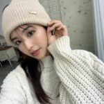 Iroha Yanagi Instagram - ・ ❄︎ ◌𓈒𓏸⛄️ 秋も通り越して いち早く冬先取りした日。 @cashmere.organic ニット帽の撮影🧣 カシミヤの手触りにほっこり🐏 𓈒𓏸 3つ違うデザイン被ってみた♪ 素材が上質なのはもちろんいいし、 大人なカラバリが嬉しい。 前髪なし、シースルーにしたり メイクもリップの色味チェンジ するだけで全然見え方が違って良い◎ @ban1331 💄thank u. #gobi #cashmere #ニット帽 #ニット帽コーデ #ニット帽女子 #カシミヤ #ストール #マフラー #撮影 #冬コーデ #あったかグッズ