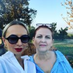 Iryna Soponaru Instagram - Матусю немає слів, щоб описати, як я тебе люблю! Але я спробую…Люблю тебе, як янгол Бога! Люблю тебе, як Мафін їсти! Люблю тебе, як Джонсонюк любить казати «добрий день еврібаді»! Люблю тебе, як вдячна дочка любить маму😉!!! З Днем Матері♥️ @soponaru_t