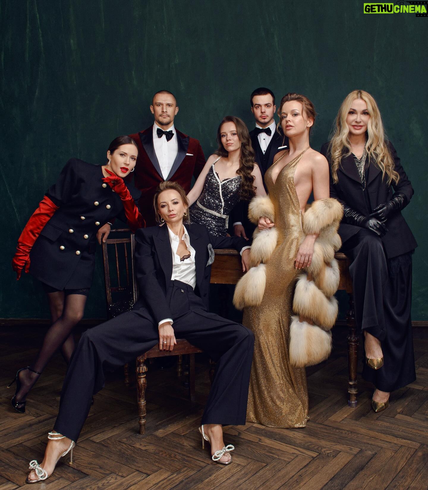 Iryna Soponaru Instagram - «Наші Кайдаші» та @symbol.ua очима неймовірного : @zubarev.photographer продюсер вистави : @actoroleiinyk