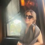 Isabel Burr Instagram - Una tarde con @fendi #fendipeekaboo