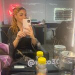 Isabel Burr Instagram - Oigan….extraño ser pelirouge 👩🏼‍🦰💅🏻 por si andaban con la duda…