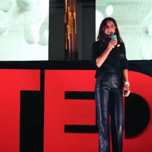 Isabel Burr Instagram - Gracias por un espacio tan bonito para permitirnos ser vulnerables, para permitirnos transmitir, para permitirnos ser. ♥️♥️♥️
@tedxjardinzenea son lo máximo @maria_andrea_om @_omarbazan_