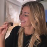 Isabel Figueira Instagram - Bom dia ☀️ Dica para hoje ✨ Bolo Fit feito por nós by @prozis Receita: 2 bananas 3 ovos 1 cenoura Cacau by @prozis Almound flour Organic by @prozis Dark chocolate chips by @prozis Mel Forno pré aquecido a 180 graus . 25/30mts Receita rápida e saudável🌱 Não percam as minhas Ofertas @prozis deste mês. **De 31/1/2024 até 6/2/2024** STORY As piadinas que fazem as delicias cá de casa, em compras de: 25€ - oferta de 4 x Ultra Thin Piadina 45€ - recebe Zero Protein Chips 25 g 75€ - recebe Collagen Hair, Skin & Nails 90 tabs ou Omega-3 DHA Plus 60 softgels 💰 Cupão ISABELFIGUEIRA para acesso a esta promoção 10% desc sobre tudo o que comprares