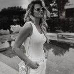 Isabel Figueira Instagram - Happy Friday✨ Black in white 📸 Look by @fracominaportugal 🎬 #fracomina_official #fracominaportugal #fracominagirls #blackinwhitephotography #fashionstyle