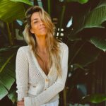 Isabel Figueira Instagram - Bom fim de semana para todos ✨ @fracominaportugal X @ascoisaspelonome #fracomina_official #fracominagirls #fracominaportugal #fashionstyle #naturalmood
