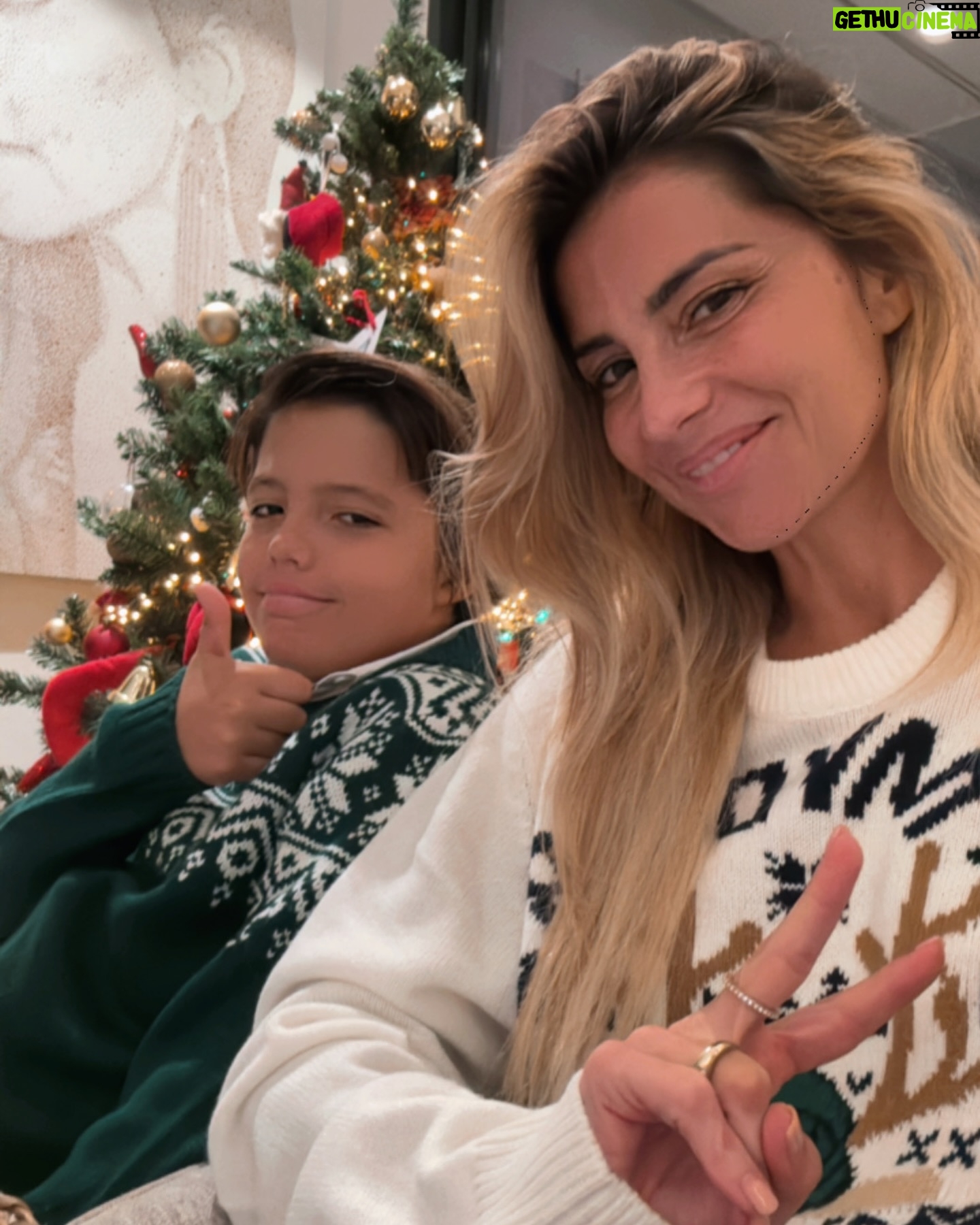 Isabel Figueira Instagram - Feliz Natal a todos❤️❤️ #familia #natal2023 #amor