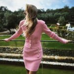Isabel Figueira Instagram - Bom fim de semana ✨ Pink 🌸🌺 #pinkmood #loveyourself #ascoisaspelonome #fracominaportugal