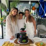 Isabel Figueira Instagram - Bom dia ☀️ Ontem foi um dia muito especial para o meu filho Francisco. As pessoas que ele mais ama organizaram a festa de sonho da vida dele que reuniu amigos e família. Foi um dia cheio de Amor e diversão no qual tenho que agradecer a ti Erica @delicake_pt pelo bolo incrível ,sem dúvida dos mais bonitos e originais que já vi já para não falar do recheio que foi um sucesso entre todos. Depois também tenho que agradecer a toda a diversão dos insufláveis e Laser Tag do @pedroalmeidamuitaventura que contou com 6 monitores profissionais que estiveram sempre atentos a todas a crianças. O Francisco disse que foi dos dias mais felizes da vida dele e nós sentimos isso. Foi mesmo especial. Obrigada também aos nossos amigos e família ❤️✨✨✨ Agora vou aproveitar este domingo de sol lindo para namorar ✨✨✨