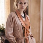Isabel Lucas Instagram - @markrogers_photo recently sent me some on-set pictures. I personally don’t feel very relaxed having photos taken but it’s somehow different when I’m in character. I loved exploring this character with the lens on her. It feels like a joy and such an honour to work with artists as humble as Mark. There’s a silence to his nuanced nimble method that translates to his amazing pictures. 📷 @markrogers_photo