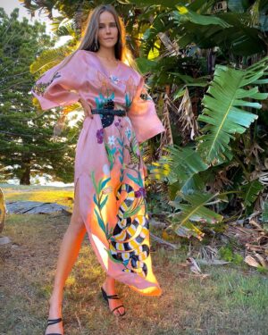 Isabel Lucas Instagram - Gold dust moments at the Lunacy premiere. Adore this dress by @alemais.official. 💗 

Thank you for styling dear @lucywarrenstyle & helping out with last minute touches @kultaustralia. Jewels by @sir__ & @cassandramamone, shoes by @stagnistudio xx