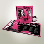 Isabel Pantoja Instagram – 📢📢 Os enseñamos un poco más de esta edición de lujo 50 Aniversario: 

📖💿💿 Un disco-libro con doble CD y 25 canciones. Incluye las letras de las canciones, un texto de Isabel y mensajes de sus fans y algunos de los participantes del disco
📀📀📀 Triple vinilo de color. Una edición limitada con sorpresa en su interior.

🚨Solo disponibles para compra en www.shop.altafonte.com
 NO estará disponible en tiendas físicas ⚠️

Os recordamos que los primeros 2.000 ejemplares del disco-libro irán firmados por Isabel! 🖋️🖋️